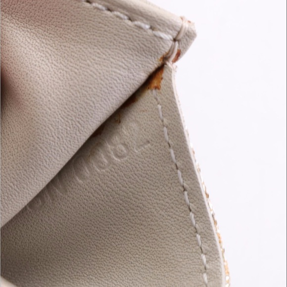 [Louis Vuitton] authentic Gold and Cream Key & Card‎ Holder - Picture 4 of 6